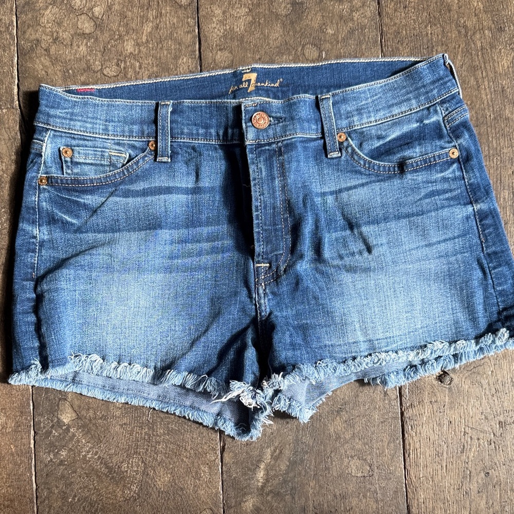 7 For All Mankind Distressed Blue Jean Shorts sz 29